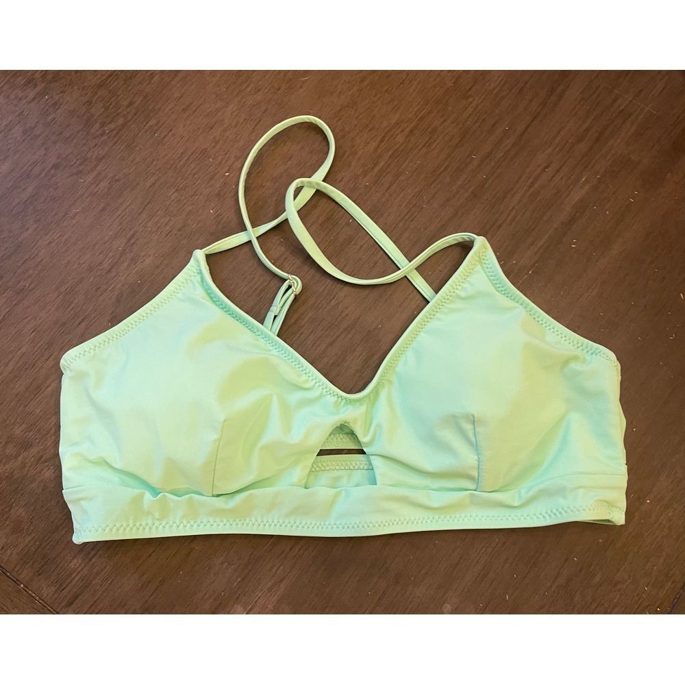 Light Green Cutout Bikini Top Swimsuit Beach Summer Adjustable Straps Size S‎